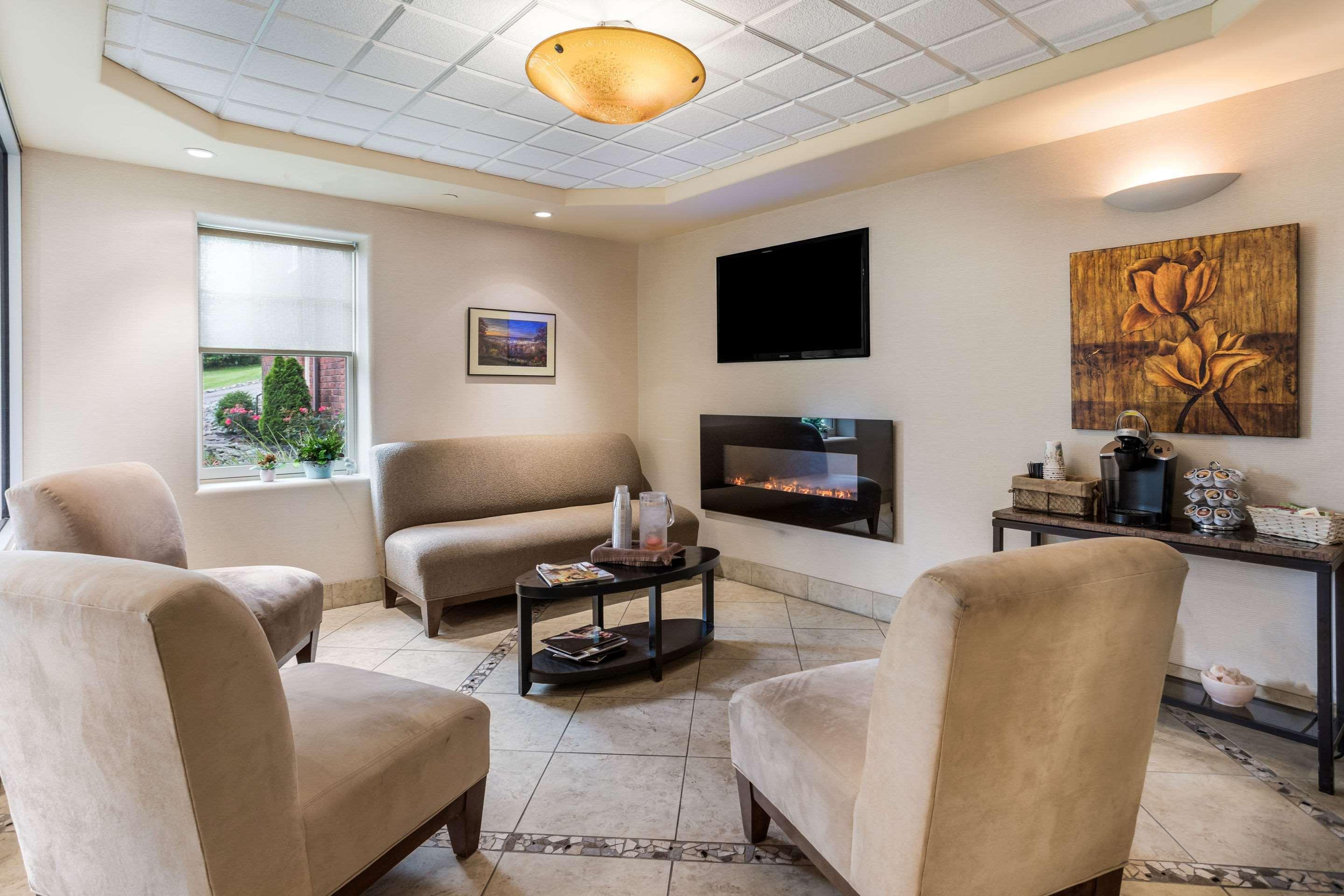 Traditions Hotel & Spa, Ascend Hotel Collection Johnson City Buitenkant foto