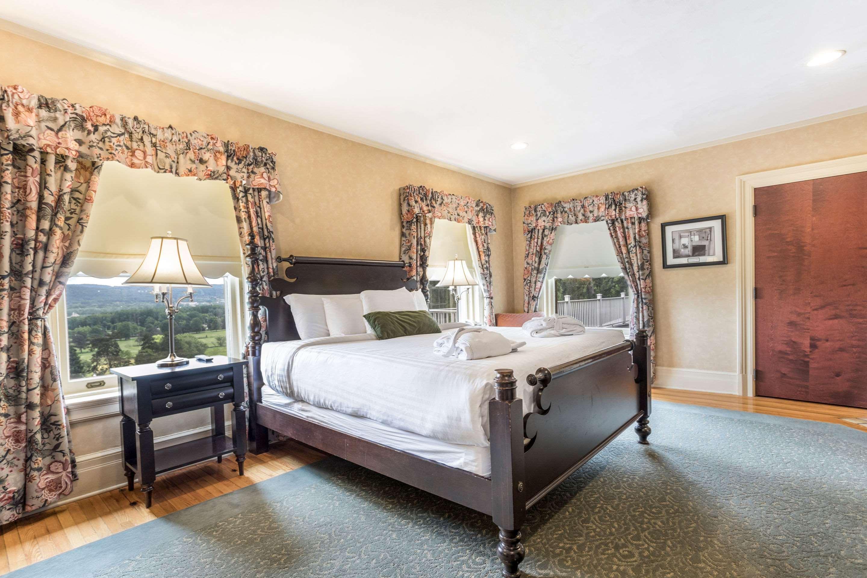 Traditions Hotel & Spa, Ascend Hotel Collection Johnson City Buitenkant foto