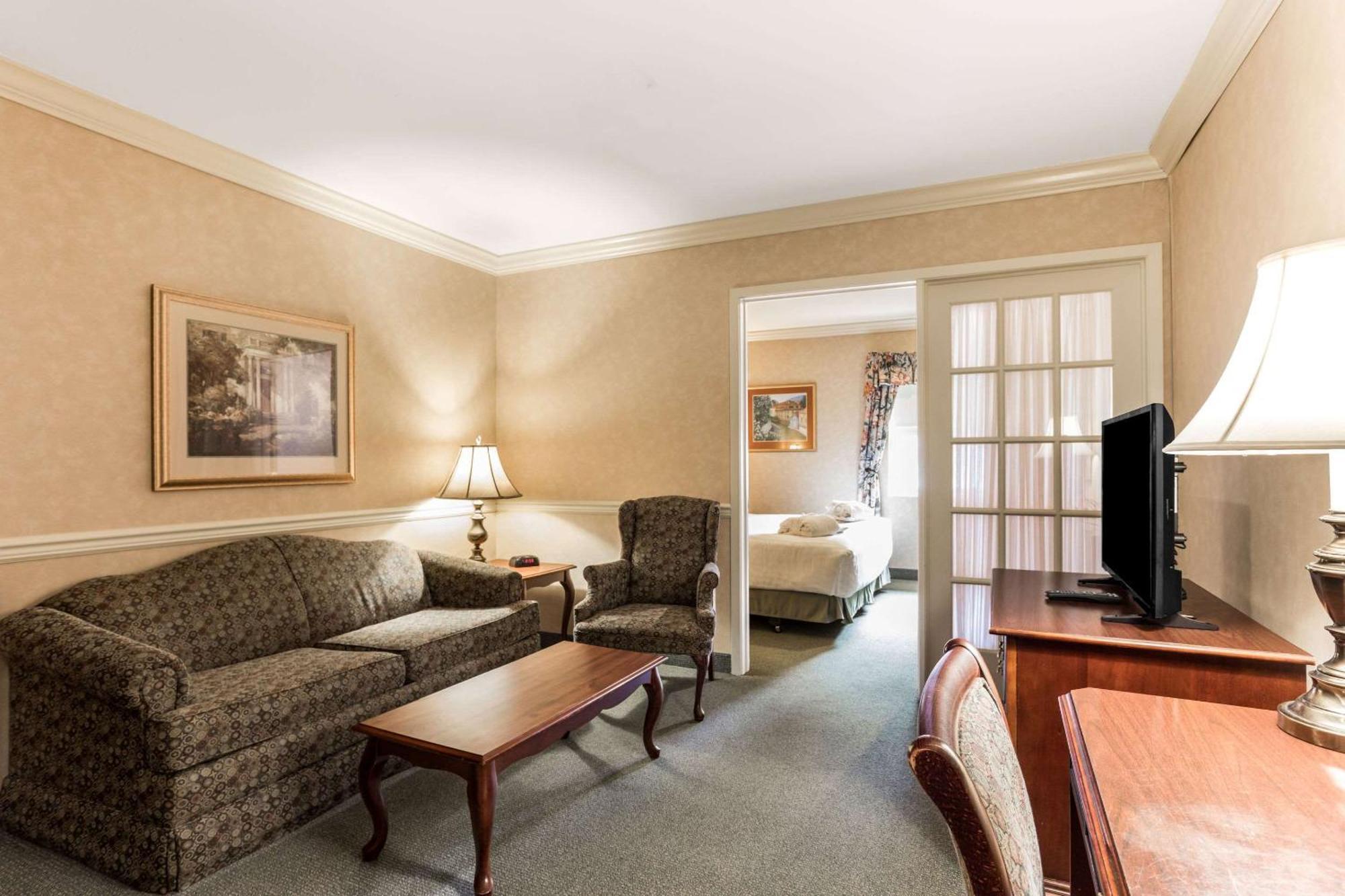 Traditions Hotel & Spa, Ascend Hotel Collection Johnson City Buitenkant foto